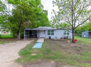 810 State St, Winters, TX 79567