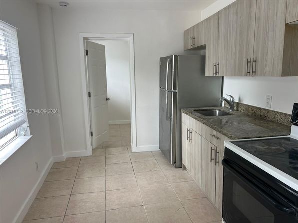 4245 NW 24th Ave #1