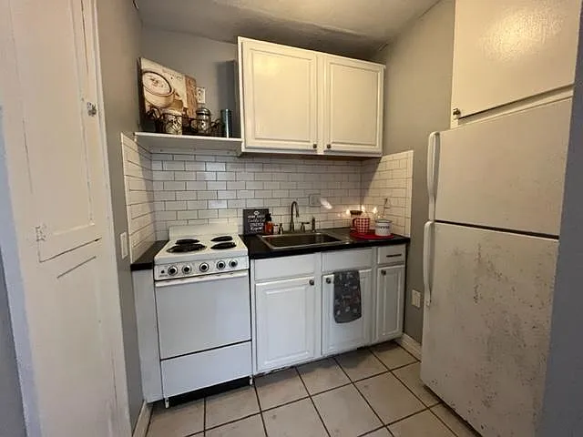 Studio, 600 sqft, $800 — Photo 2