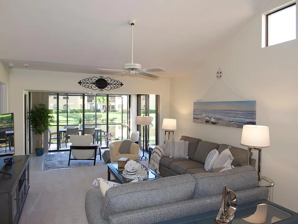 547 Beachwalk Cir