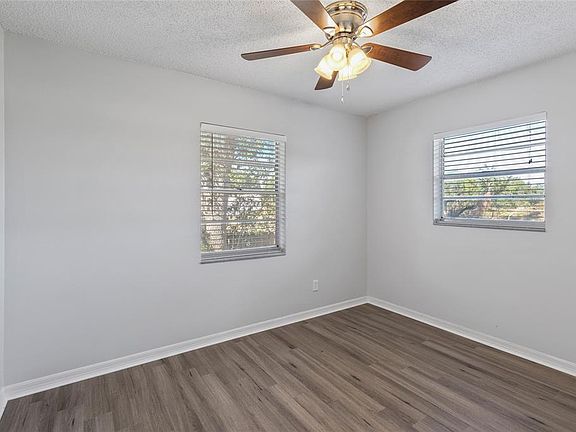 3rd image of 2711 N Dellwood Dr
