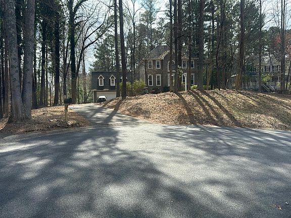 5th image of 202 Cherokee Springs Way