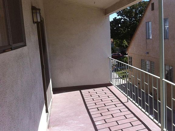 4th image of 909 S 2nd St #Ef1e5edea