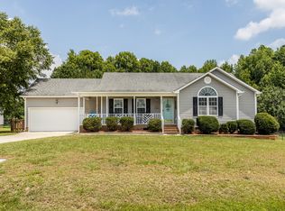 253 Skylar Ln, Four Oaks, NC 27524