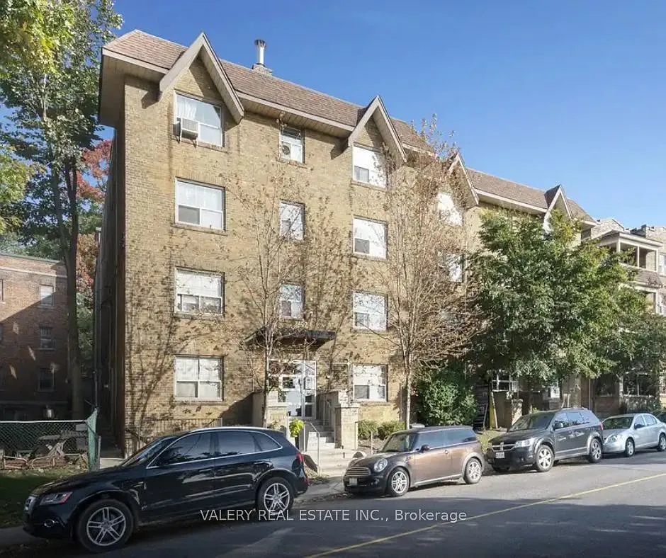 1 bed, $1,798 — Photo 1