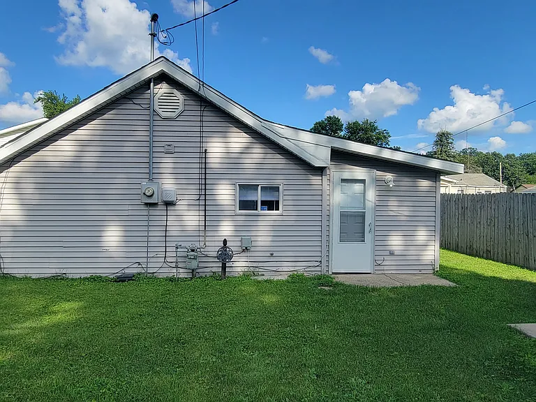 917 Ohio Ave — Photo 3