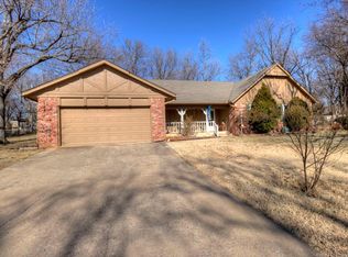 9773 E Canyon Rd, Claremore, OK 74017