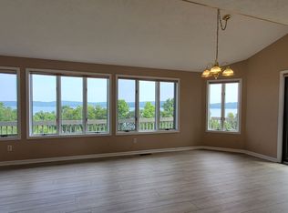 6390 Ridge Dr UNIT 4, Benzonia, MI 49616