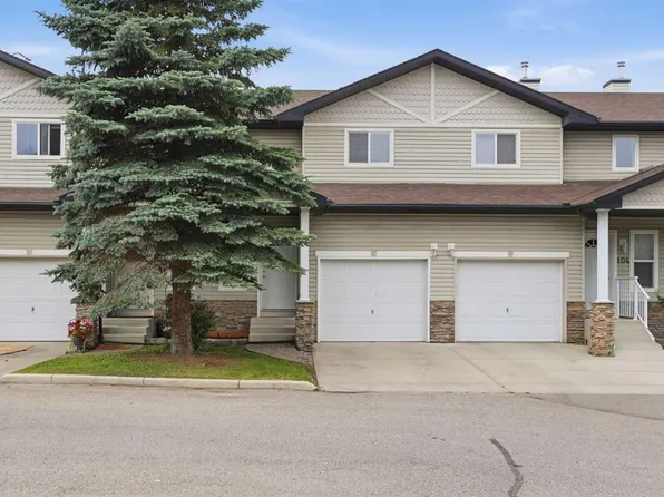 760 E Railway Gate SW #103, Airdrie, AB T4B 3C5