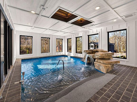5th image of 130 Mills Park Rd #9