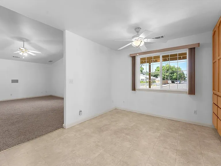 2863 Sandstone Dr — Photo 10
