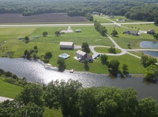 104 NE 11p Ln, Clinton, MO 64735