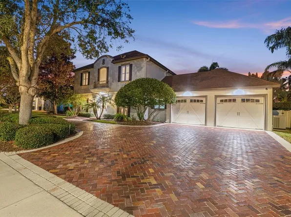 324 Carl Ave, Belleair, FL 33756