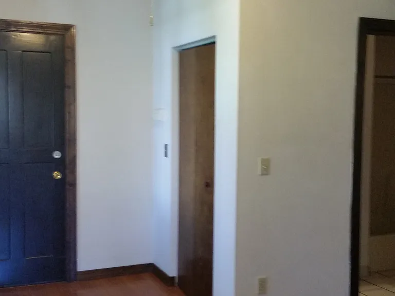 3 Avenue West Roosevelt St — Photo 3
