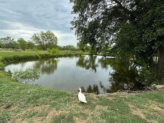 2nd image of 1074 County Road 142