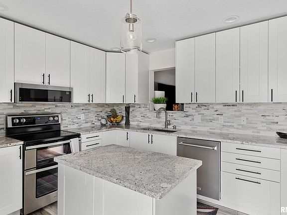 2nd image of 2619 W 54th St