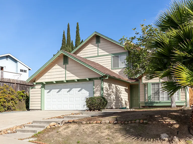 1719 Olamar Way — Photo 48