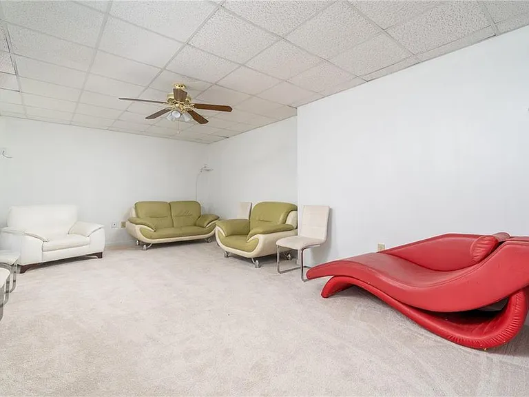 12553 Kensington Blvd — Photo 26