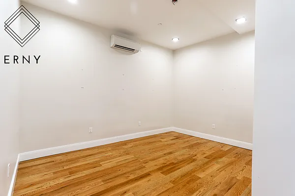 Rented by ERNY LLC | media 40