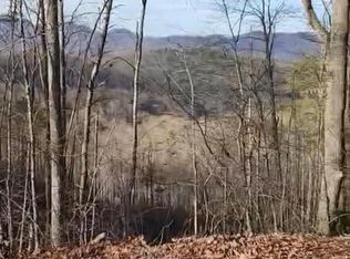 165 Holly Ln, Franklin, NC 28734