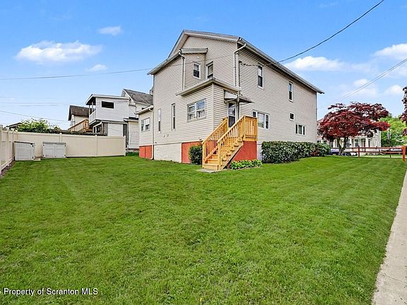 2nd image of 544 N 546 Sumner Ave