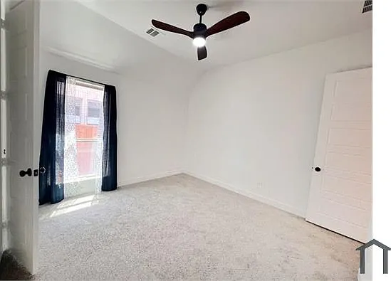 2524 Lafayette Dr — Photo 8
