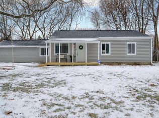 4107 Kempf St, Waterford, MI 48329