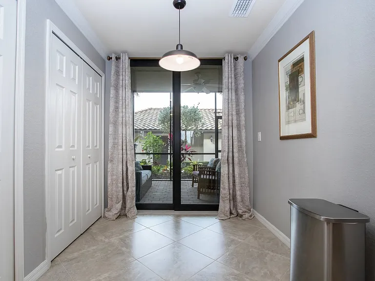 5548 Palmer Cir #102 — Photo 41