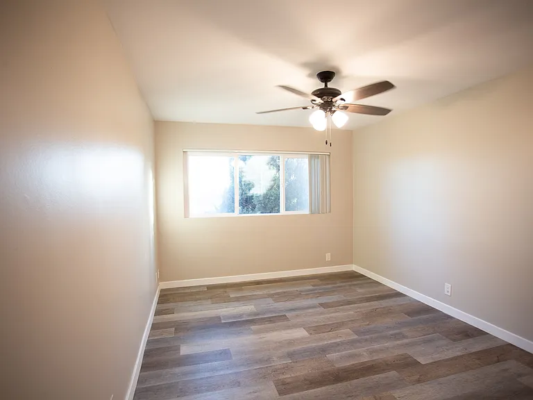 Michigan Apartments — Photo 11