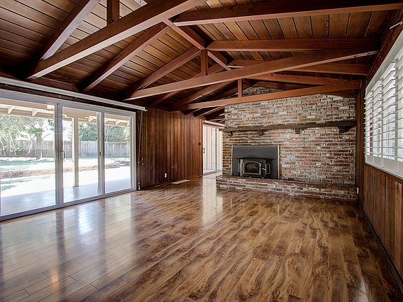 3rd image of 6614 Bush Way