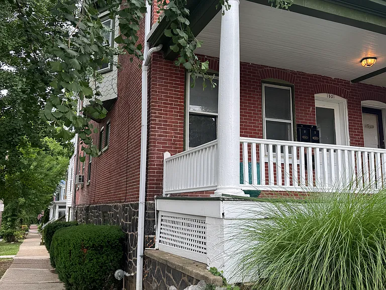 1531 Delaware Ave #1 — Photo 4