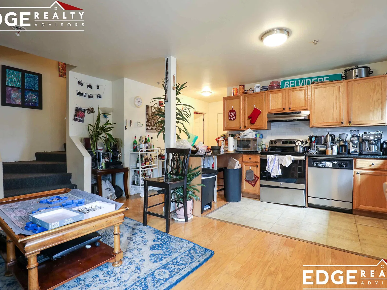 5 bed, 2.5 bath, 2000 sqft, $5,500 — Photo 3