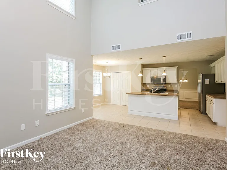 1577 Pinebreeze Dr — Photo 4