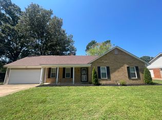 4049 Oak Rd, Memphis, TN 38135