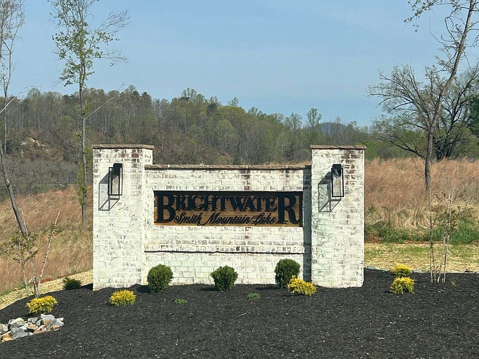 1st image of 26 Springsteen Cir