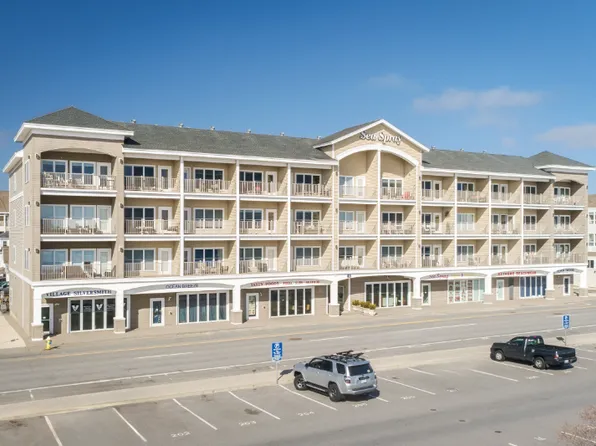 83 Ocean Blvd, Hampton, NH
