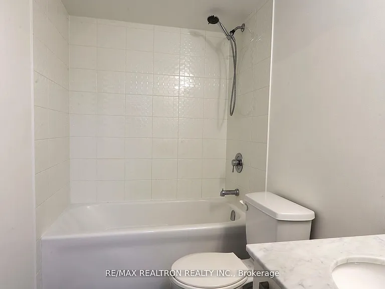 68 Abell St #647 — Photo 13