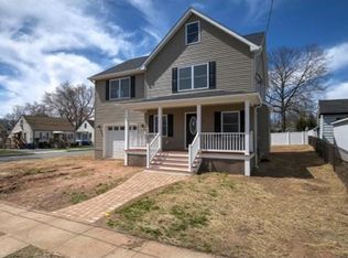 5 Jenessee Ct, Woodbridge, NJ