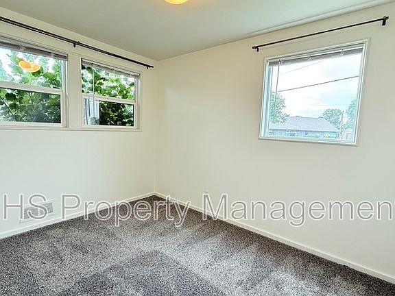 3rd image of 2104 Lee Blvd