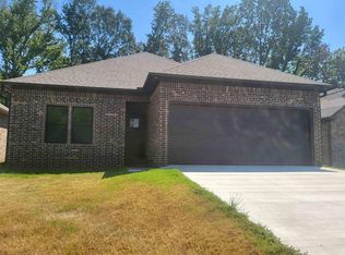 933 N Jeff Davis Ave, Jacksonville, AR 72076
