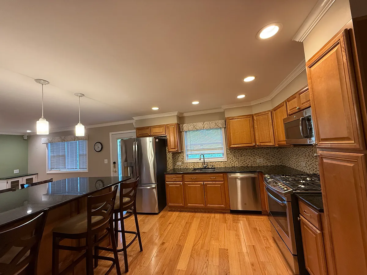 Kitchen - 522 Lilac Ct