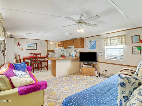 13 Red Feather Trl, Saint Helena Island, SC 29920