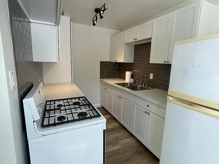 520 Palm Dr #520 — Photo 6