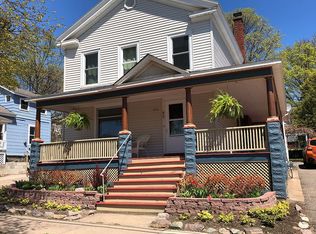 326 W Bluff St, Marquette, MI 49855