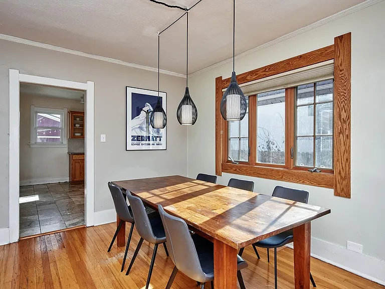 2308 Grape St — Photo 7