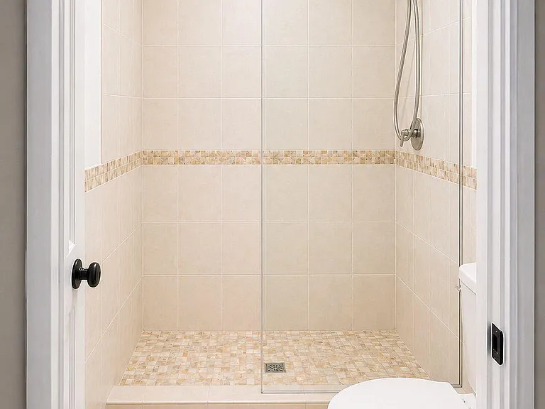 2730 Forest Hills Blvd #104 — Photo 11