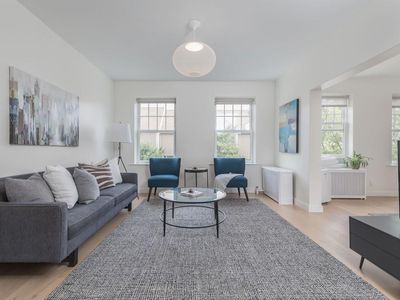 24 John St #2, Brookline, MA, 02446