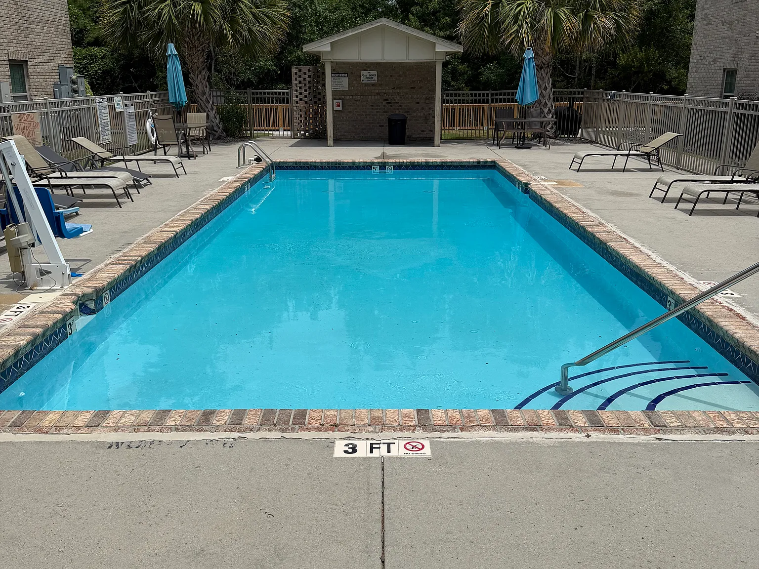 2 bed, 1000 sqft, $1,565 — Photo 2