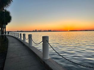 218 SE 14th St APT Ts303, Miami, FL 33131