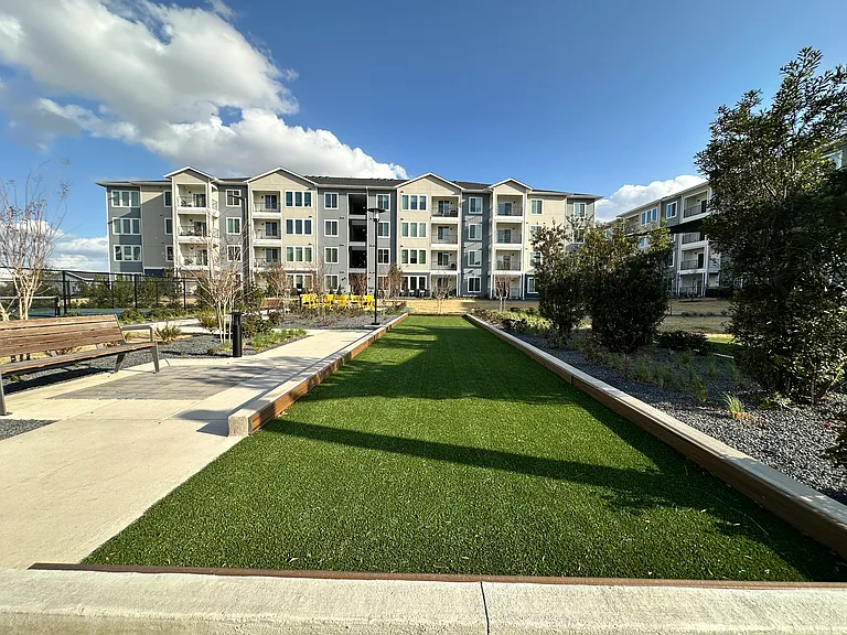 Dee Gabriel Collins Rd — Photo 16